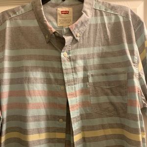 Men’s short sleeve button up